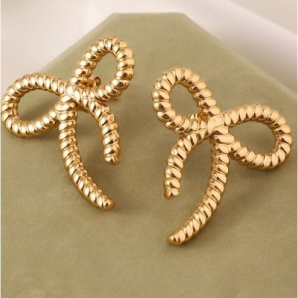 Bow Rope Stud Earrings (2011)